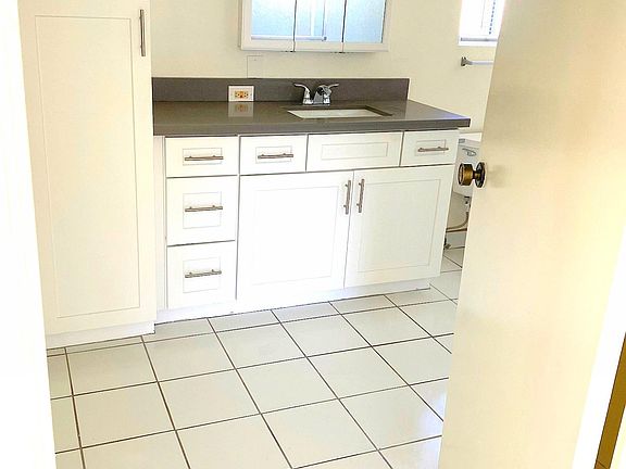 5th image of 12756 Matteson Ave #1420
