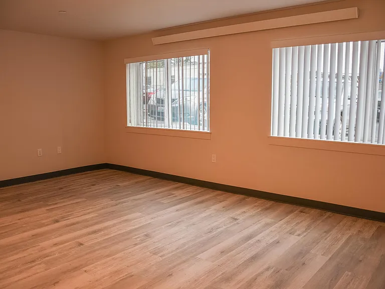 Kirkland Heights Apartments — Photo 29