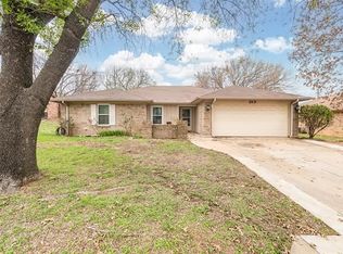 213 SW Alsbury Blvd, Burleson, TX 76028