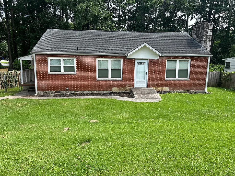 4821 Lavista Rd