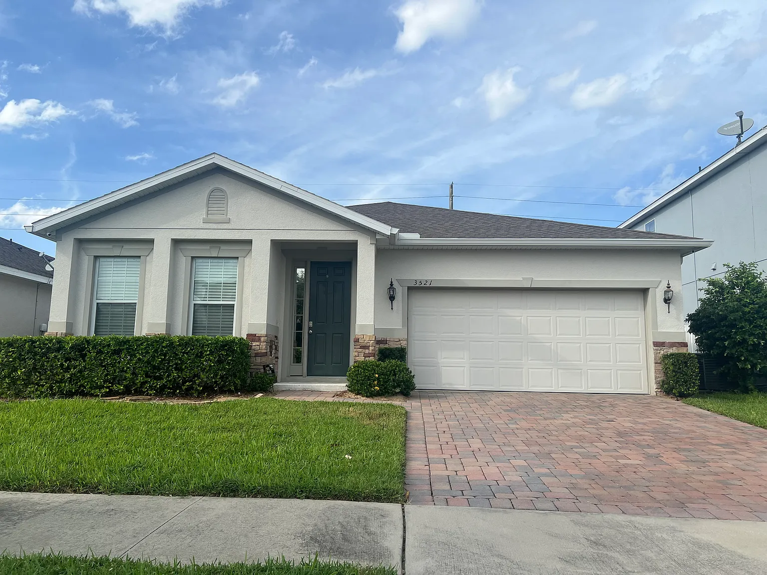 3 bed, 1899 sqft, $2,800 — Photo 1