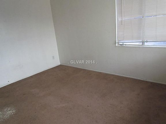 3rd image of 5247 Greene Ln