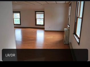 29 Falmouth Rd #2F, Falmouth, ME 04105