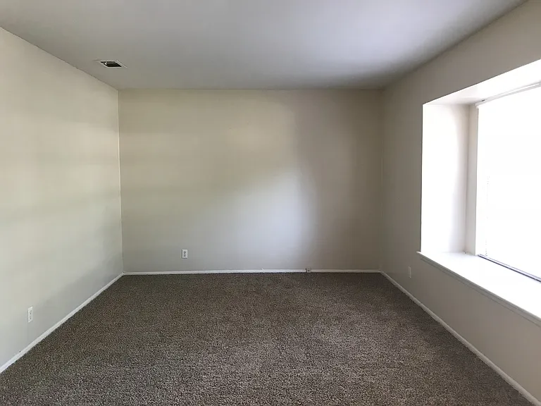 5874 Castle Run — Photo 3