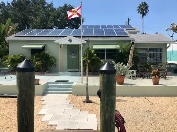 509 S Bayshore Dr, Madeira Beach, FL 33708