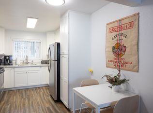 3625 Beach Dr SW APT 2, Seattle, WA 98116