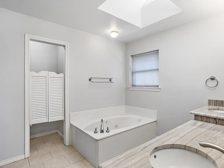 2942 Woodland Hills Dr — Photo 22