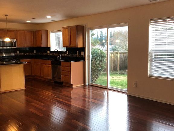 4th image of 24827 SE 19th St