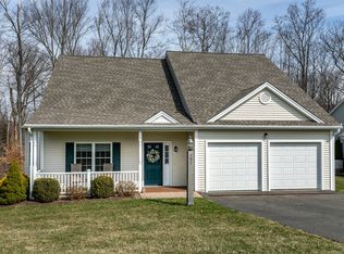 192 Meadow Brook Rd, Oxford, CT 06478