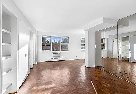 3rd image of 333 E 79th St APT 21N