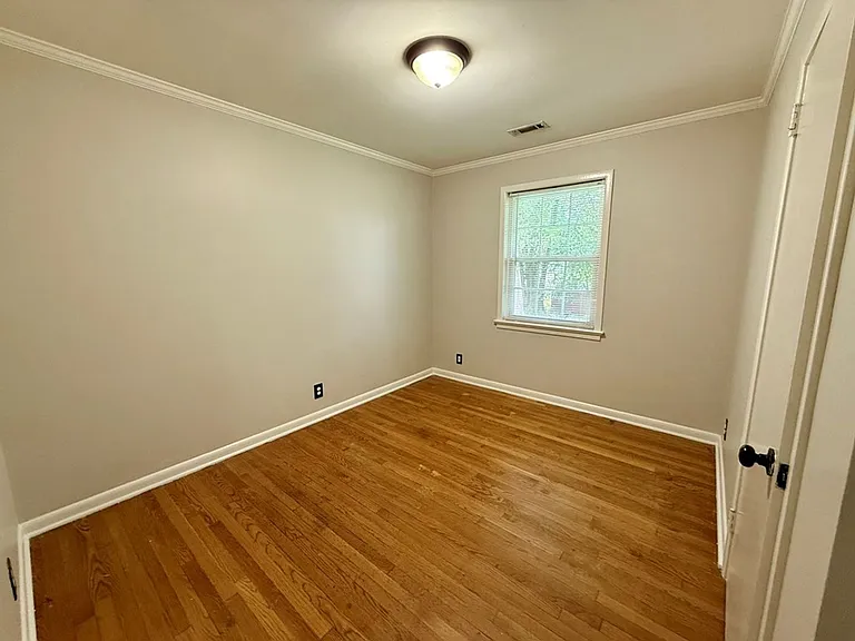 325 Homewood Ave — Photo 4