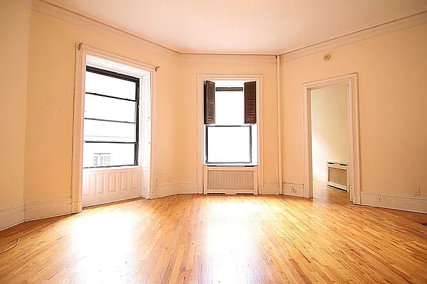 Rented by City Stop Realty | media 1