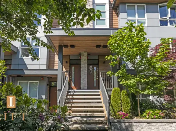2060 Curling Rd #230, North Vancouver, BC V7P 0E1