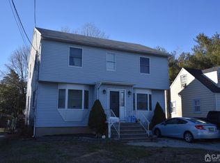 6 Meeker Ave, Edison, NJ 08817