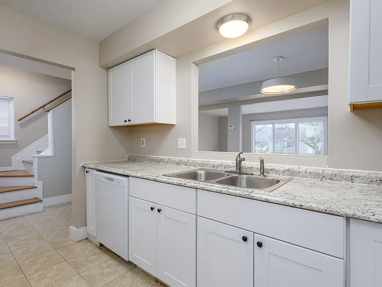 5842 Niles St #5844 — Photo 5