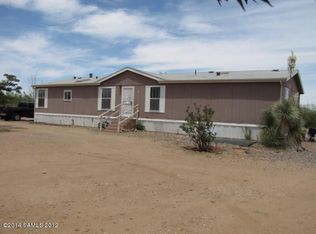 5911 S Mountain Side Ln, Hereford, AZ 85615