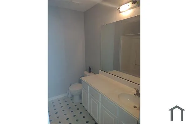 Building Photo - 14850 Welbeck Dr