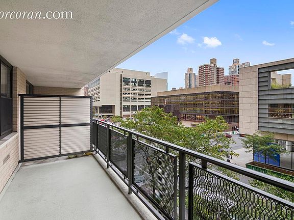 4th image of 165 W 66th St APT 4E