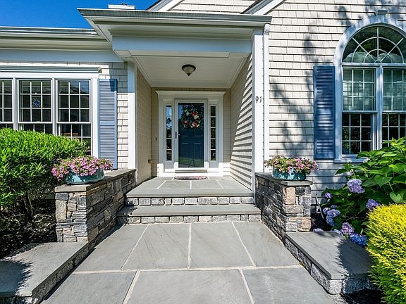 2nd image of 91 Acadia Dr
