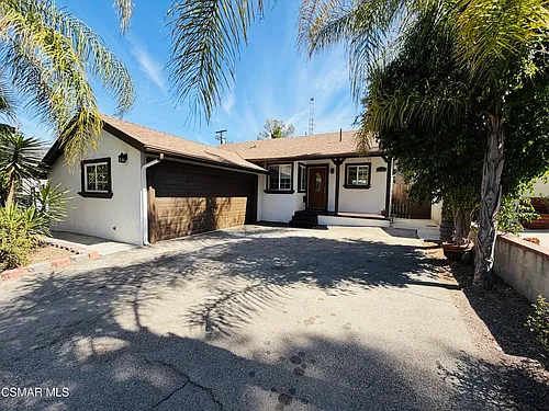 22206 Del Valle St Photo 1