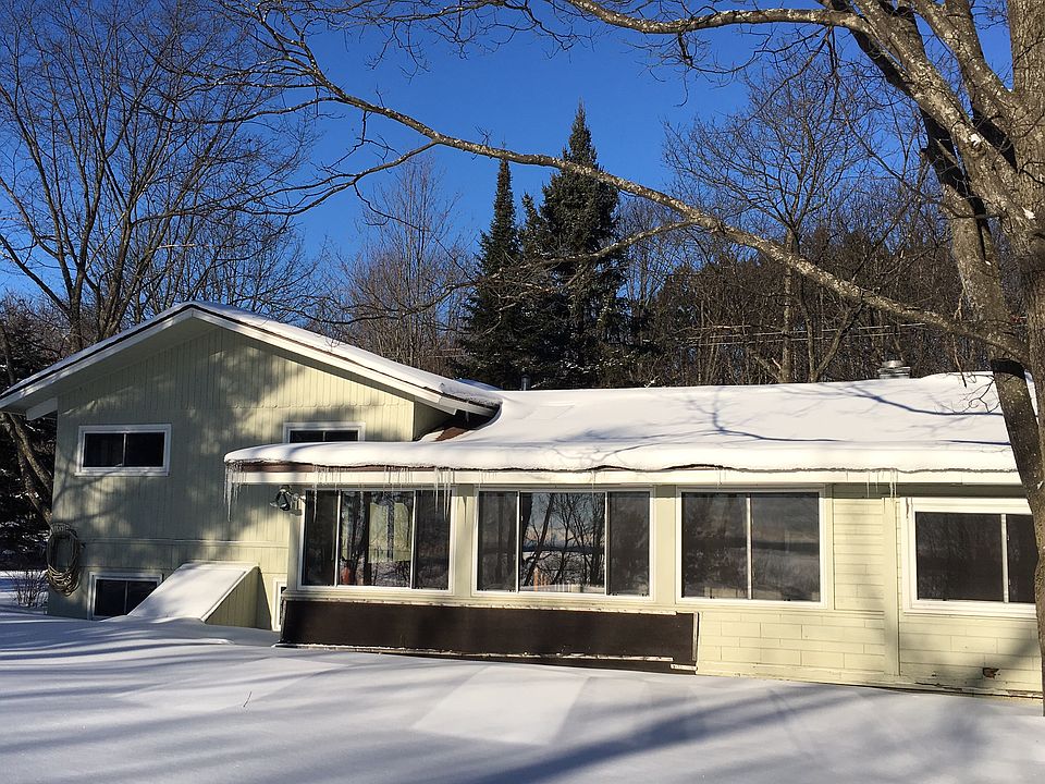 1st image of 701 Loueda St