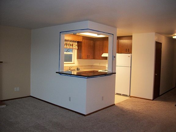 5th image of 2527 Grand Ave APT 3