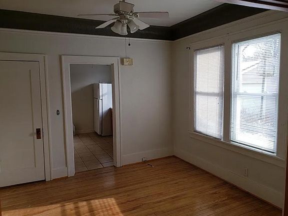 4th image of 712 8th Ave SE