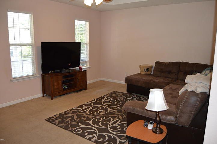 2nd image of 1009 Octavia St
