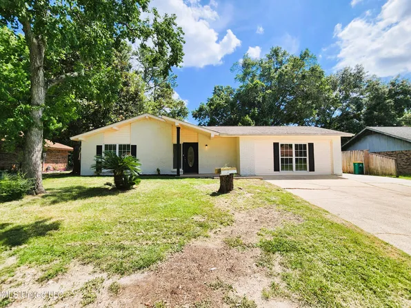 326 Dianne Dr, Diberville, MS 39540