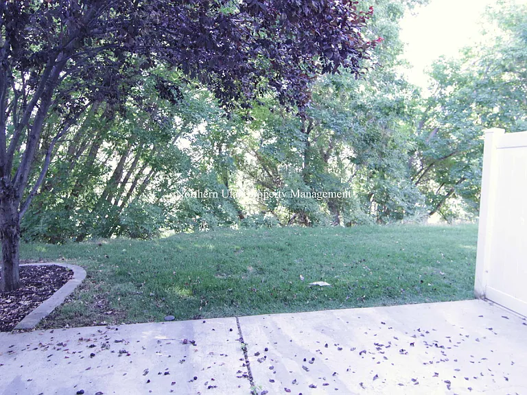 1347 E 6225 S — Photo 16