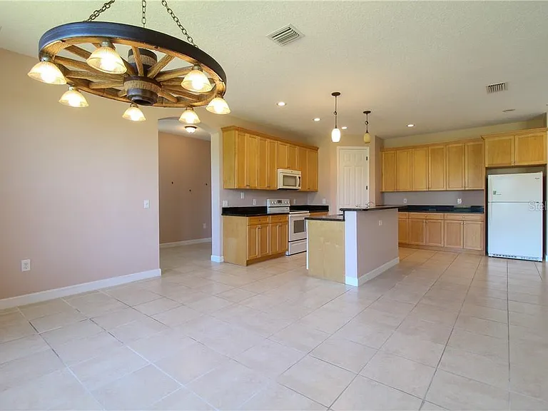 20651 Netherland St — Photo 2