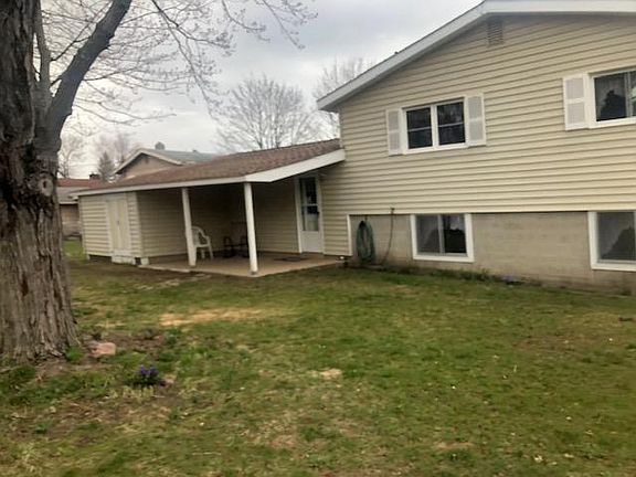 3rd image of 462 Marywood Dr