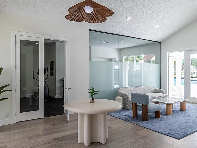 Savannah Place Apartments — Photo 7