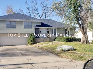 2202 62nd St, Urbandale, IA 50322