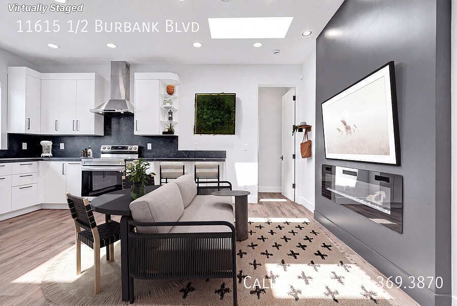 1st image of 11615 1/2 Burbank Blvd