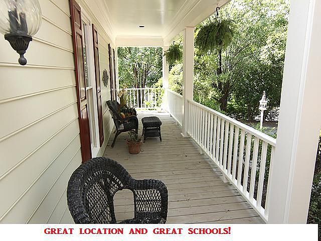 2nd image of 1602 Springview Ln
