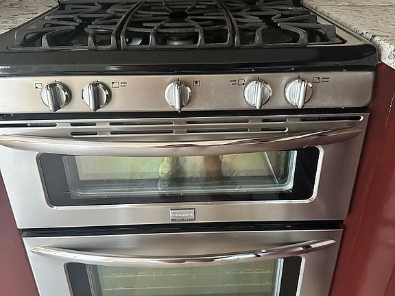 3rd image of 18 Tobin Ave