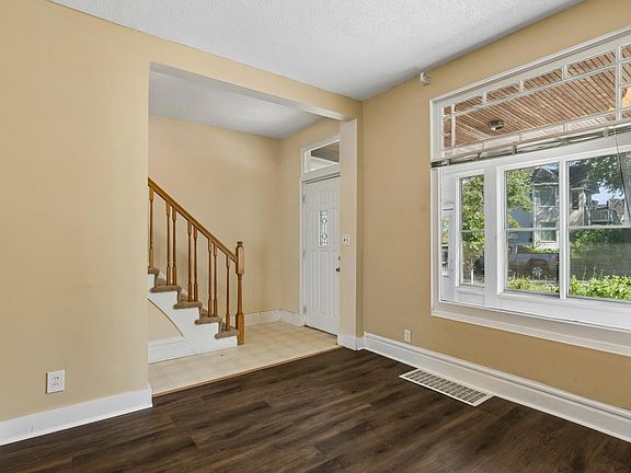 3rd image of 1145 Beech St