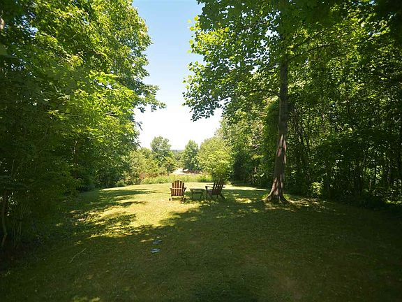 3rd image of 5952 W Majestic Woods Dr