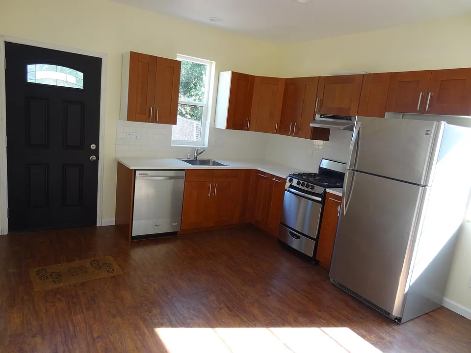 2371 San Pablo Ave #1