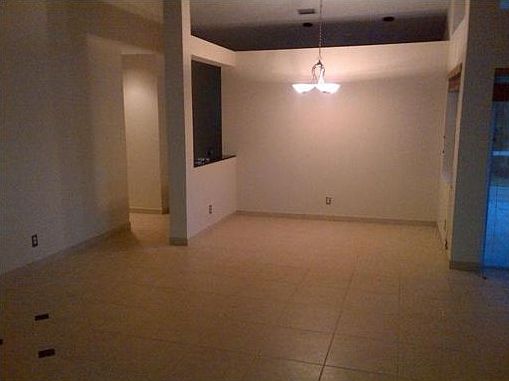 3rd image of 908 Stanton Dr