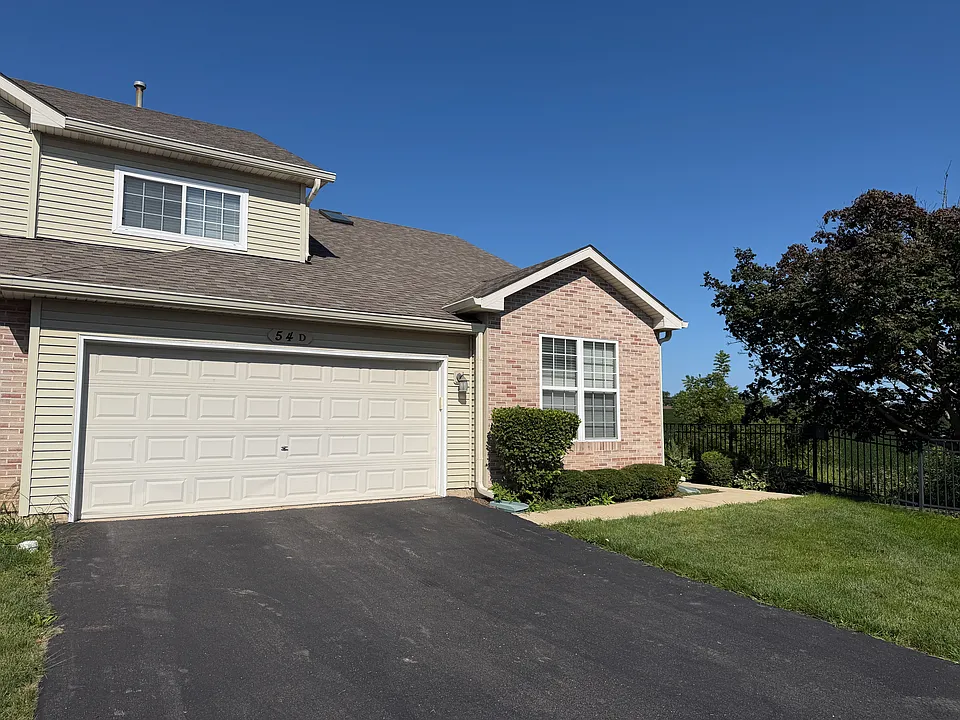 54 Rolling Oaks Rd #D