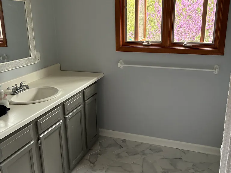7915 Howard Ave — Photo 16