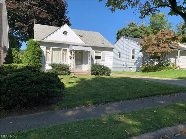 1138 Pitkin Ave, Akron, OH 44310