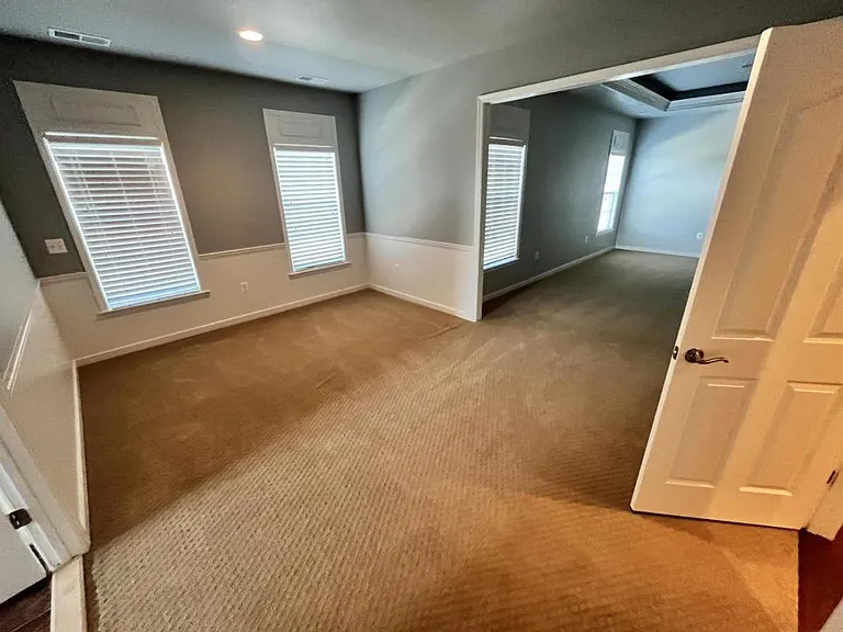 10 Columbia Way — Photo 15