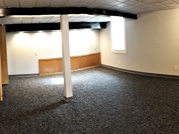 Large Bedroom 17' x 16'