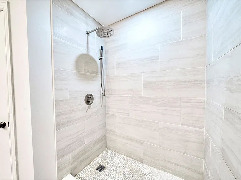 7914 Candle Ln — Photo 38