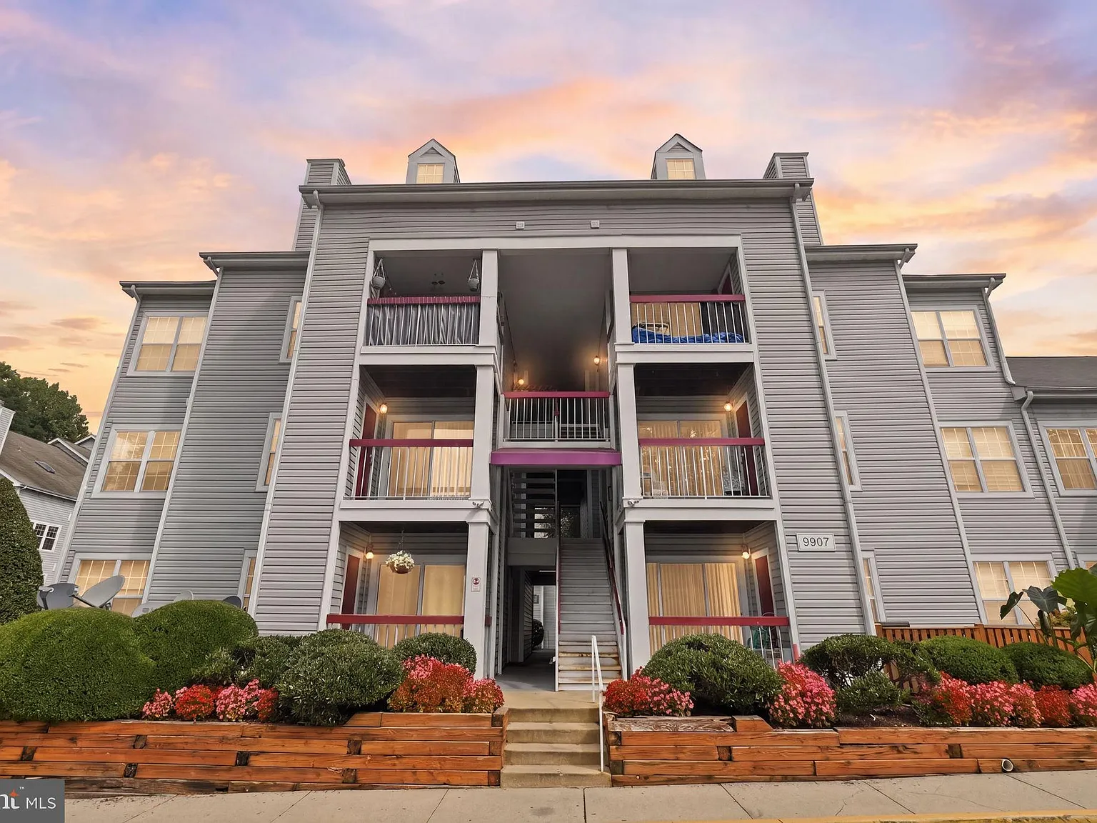 1 bed, 1.0 bath, 712 sqft, $1,550 — Photo 1