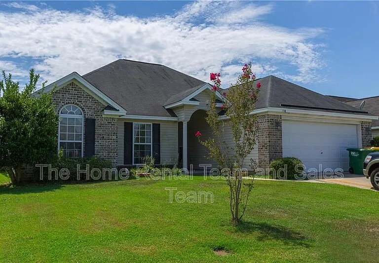 258 Lancaster Way — Photo 3