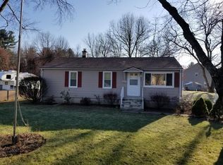 42A New Ludlow Rd, Granby, MA 01033